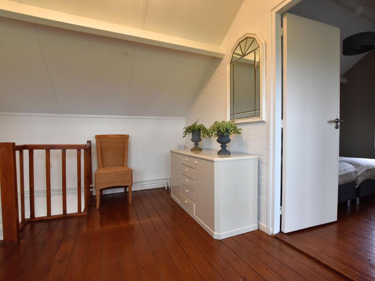 Vakantiehuis Modern Holiday Near With Hill View *