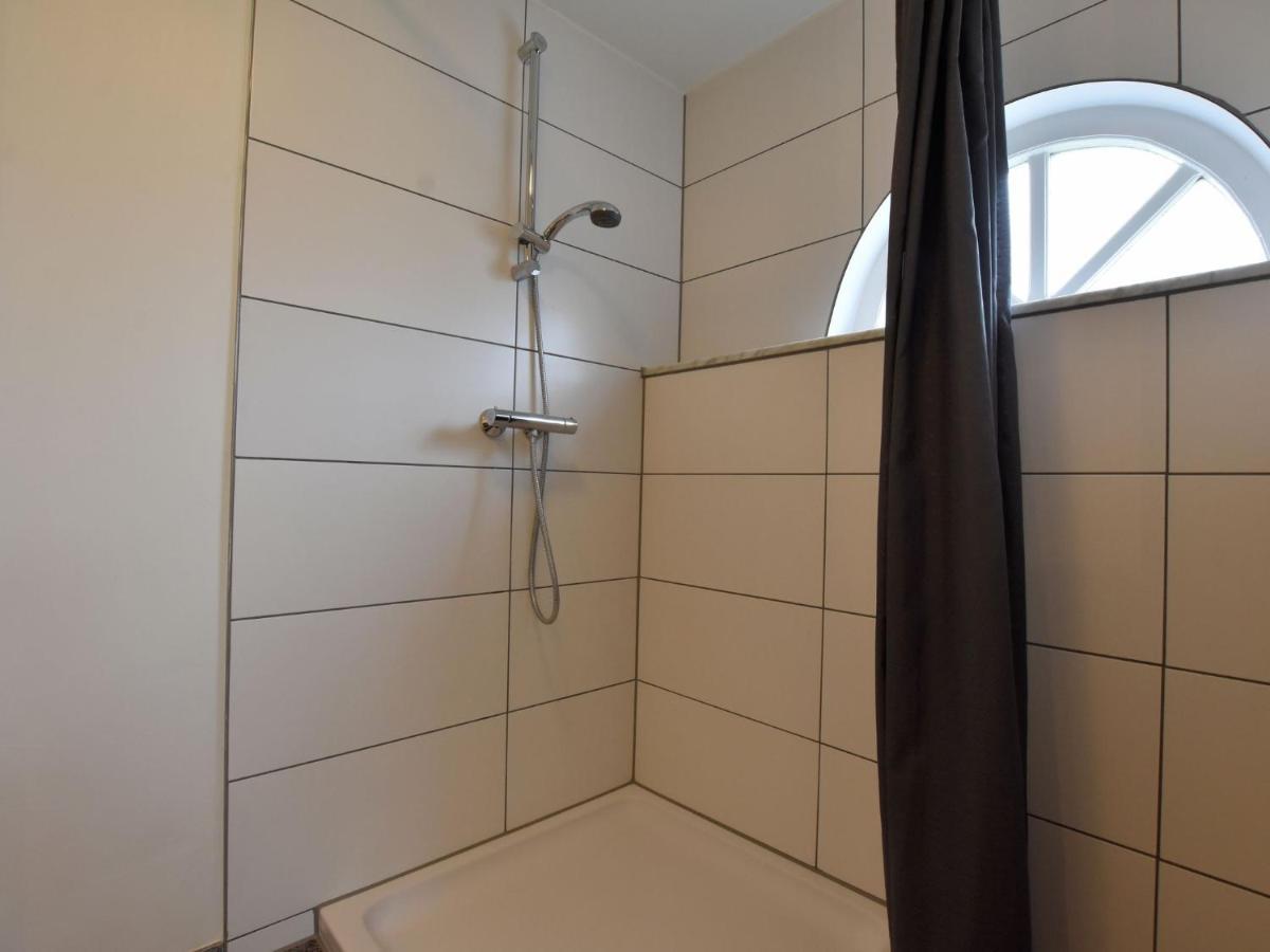Modern Holiday Near With Hill View Vakantiehuis *